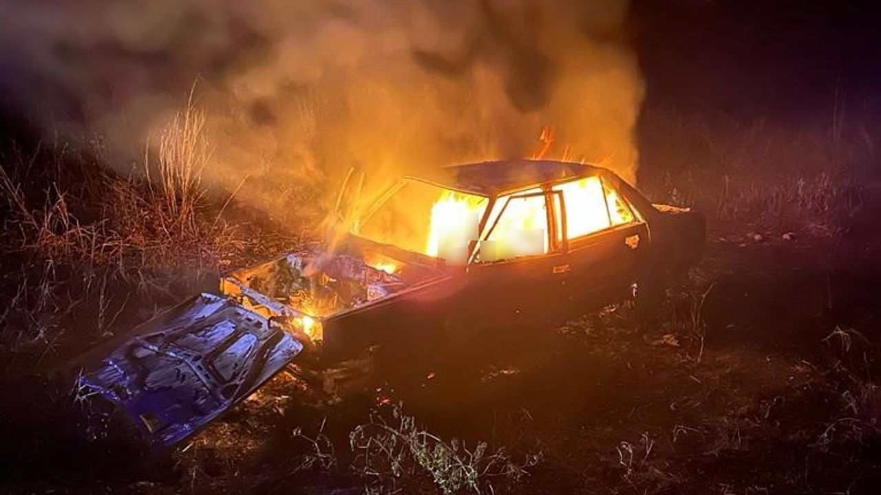 Siirt Kurtalan ilçesinde anne ve 5 çocuğu araçta yanarak hayatını kaybetti
