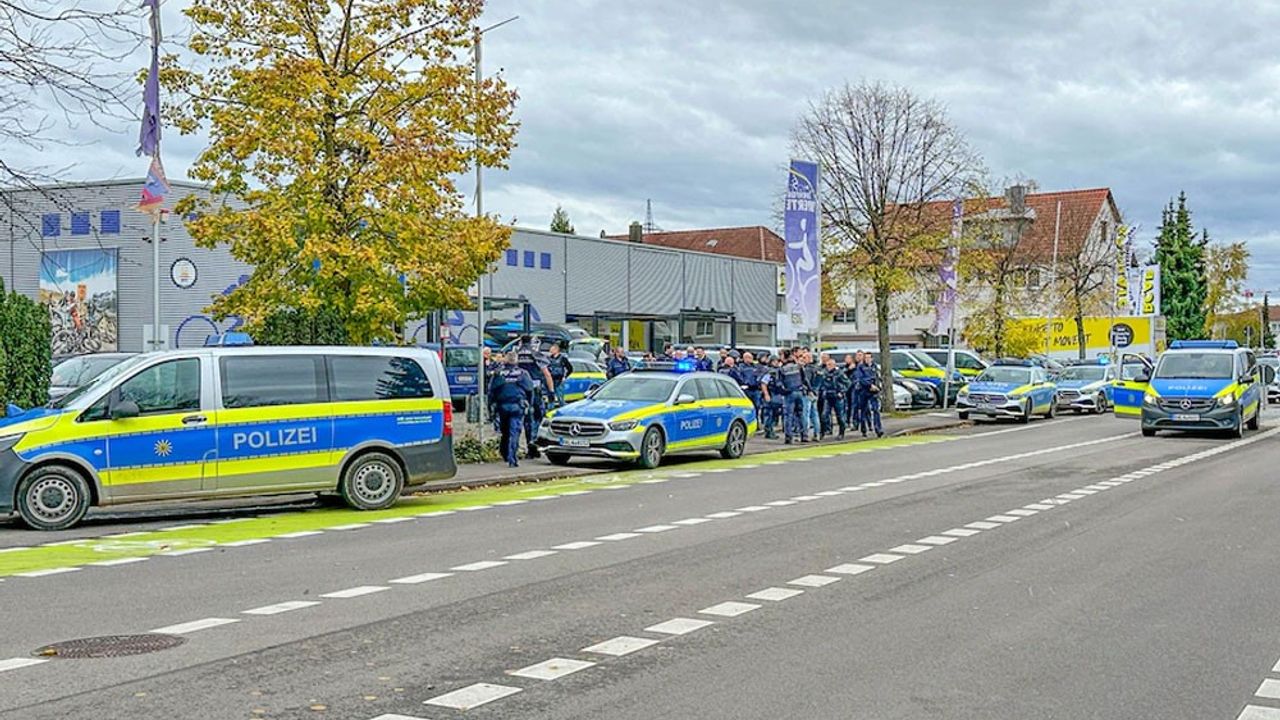 Almanya’da 15 yaşındaki çocuk sınıf arkadaşını başından vurarak öldürdü