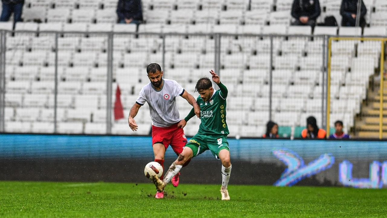 TFF 2. Lig: Bursaspor: 3 - Zonguldak Kömürspor: 3