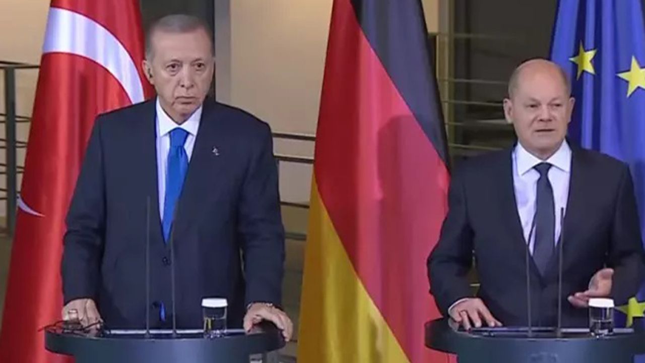 Cumhurbaşkanı Erdoğan'dan Almanya'da dünyaya mesajlar! "İsrail'e borcumuz yok, borcu olanlar rahat konuşamıyor"
