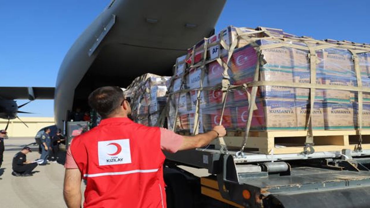Türkiye’nin Gazze için gönderdiği yardımlar Mısır’a ulaştı