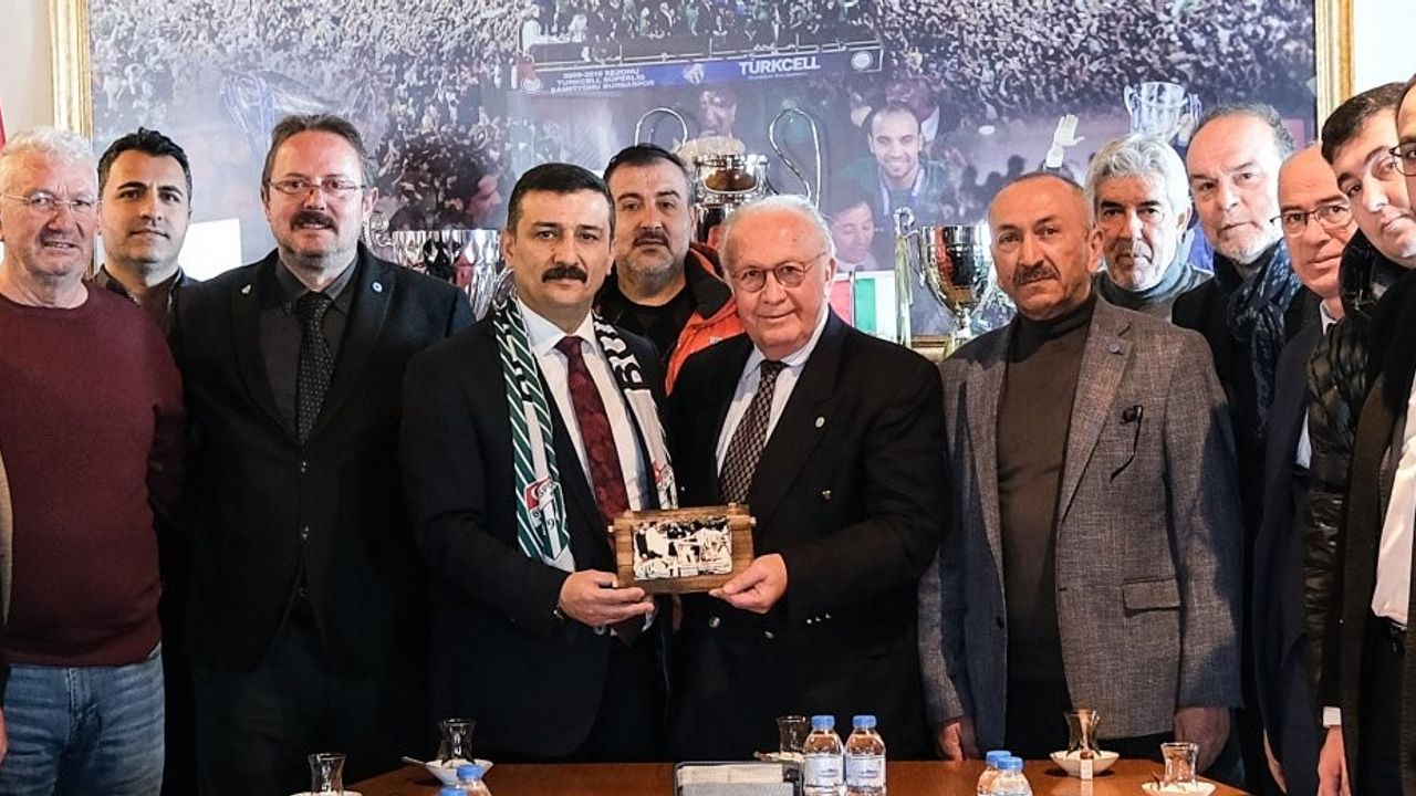 Bursa Milletvekili Selçuk Türkoğlu, Bursaspor’u ziyaret etti