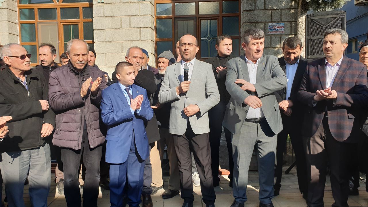 Bursa Orhaneli Belediye Başkan Adayı Ali Osman Tayır ilçede coşkuyla karşılandı