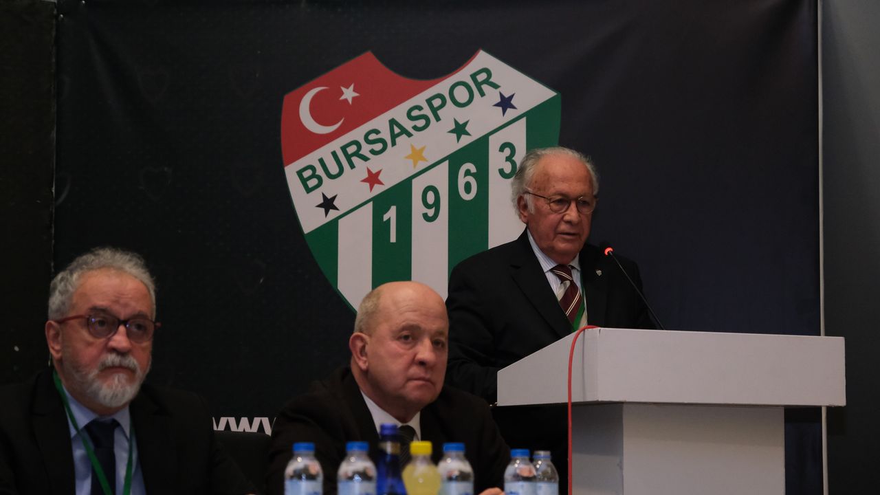 Bursaspor Başkanı Bür: “Çok farklı bir takım ve taraftar göreceksiniz”