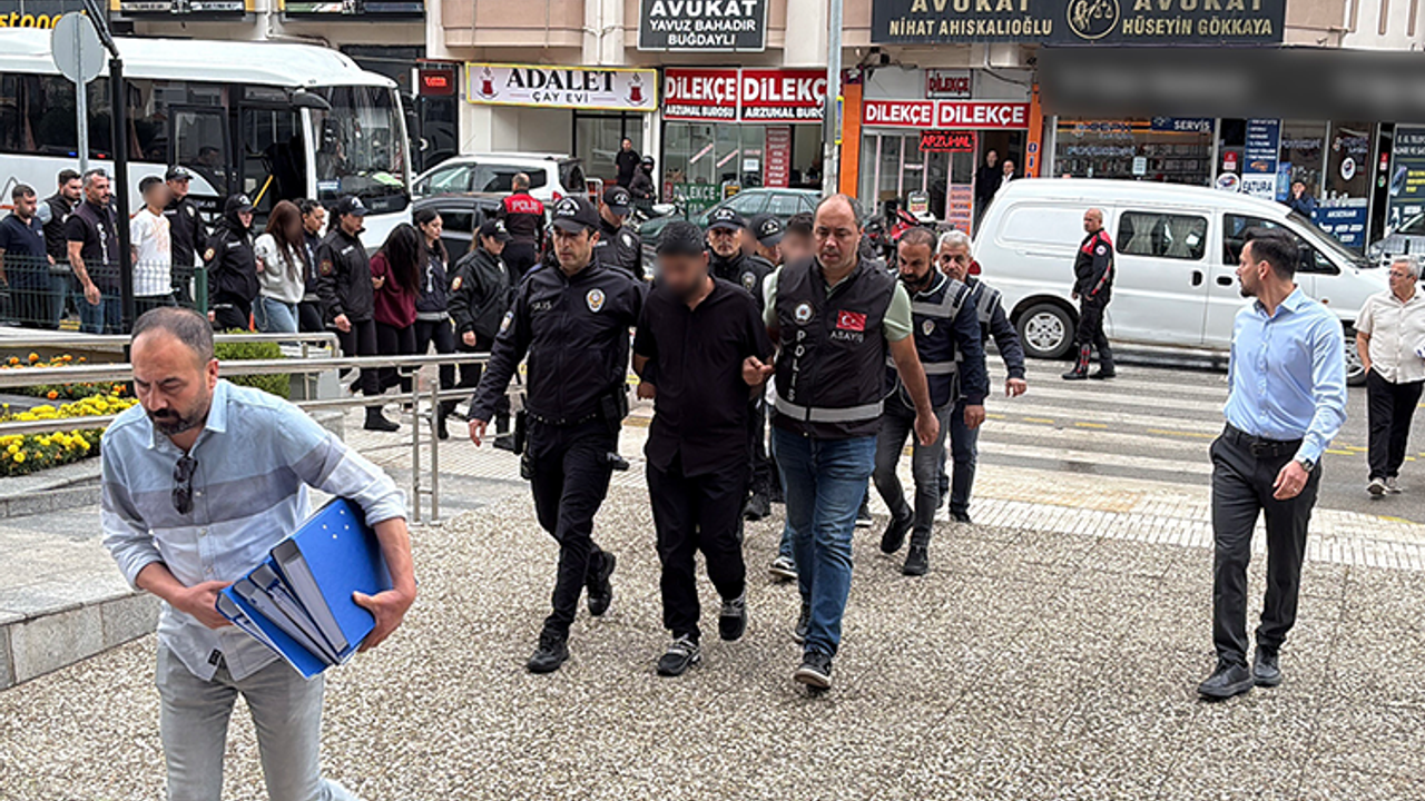 Çorum'da'noter görevlisi' yalanıyla araç sahiplerini dolandırdılar