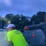 Polise bıçakla saldırıya ilişkin güvenlik kamerası ortaya çıktı