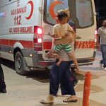 Tüfekten çıkan saçma baba ve 4 yaşındaki oğluna isabet etti