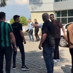 Denizlispor tesislerinde taraftarlar ile başkan arasında gerginlik