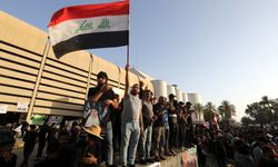 Mukteda Sadr’dan destekçilerine protesto çağrısı