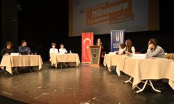 Bursa 2. Liseler Arası Münazara Turnuvası'nda fikirler yarıştı