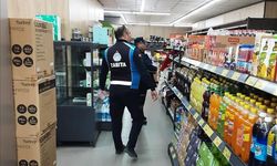 İnegöl'de zabıta ekipleri 2 zincir marketi mühürledi