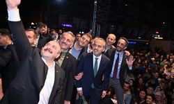 Başkan Alinur Aktaş: Biz Bursa'nın her köşesinde gülümsüyoruz