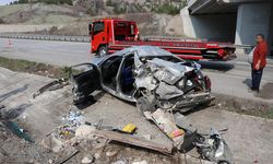 Amasya Taşova ilçesinde cenaze yolunda feci kaza: 1 ölü, 1 yaralı
