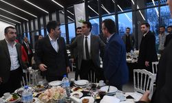Başkan Mustafa Dündar’ın MHP teşkilatıyla iftarda bir araya geldi