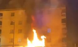 Bursa'da bir dükkanda çıkan yangın evlere sıçradı