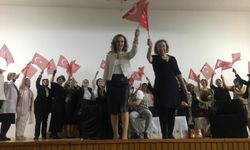 Bursa Kız Lisesi mezunlarından anlamlı tiyatro gösterisi