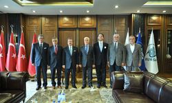 Başkan Mustafa Bozbey, eski Bakan Cavit Çağlar’ı ağırladı