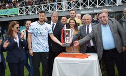 Nilüfer Belediye FSK şampiyonluk kupasına kavuştu