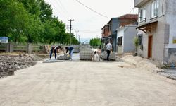 Mustafakemalpaşa'da hayat konforunu bozan yollar tamamlanıyor