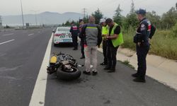 Bursa yolunda motosikletler çarpıştı! Sürücüler metrelerce sürüklendi