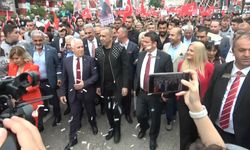Bursa'da 1. Osmangazi Gençlik Yürüyüşü Haluk Levent’in katılımıyla gerçekleştirildi