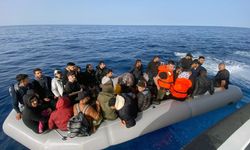 Yunanistan’ın ölüme ittiği düzensiz göçmenler kurtarıldı