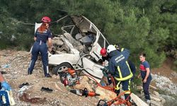 Antalya’da otomobil uçuruma yuvarlandı! 1 ölü, 3 yaralı
