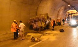Sinop’ta traktör ile yolcu minibüsü çarpıştı! 11 kişi yaralandı