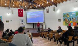 Bursa'da hayvanseverlere ve hayvan satıcılarına eğitim