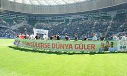 Bursaspor yetim çocuklarla el ele