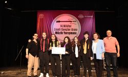 Liseli gençler müzik yeteneklerini sergiledi