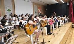 Yetenek Evi öğrencilerinden yılsonu şöleni