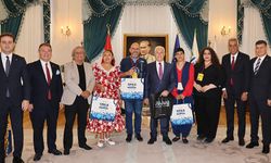 Altın Karagöz dans ekiplerinden Başkan Bozbey’e ziyaret