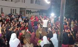 Bursa'da kadınlar, 'Şalvar Gecesi'nde eğlendi