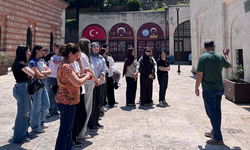 Yıldırımlı gençler tarihi yerinde keşfediyor