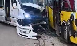 Bursa’da servis minibüsüyle özel halk otobüsü çarpıştı; 5 yaralı
