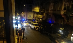 Beyoğlu'nda patlayıcı bırakılan sokaktaki bina, araç ve iş yerlerinde hasar oluştu