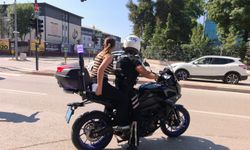 Kimliğini evde unutan adayı, motosikletli trafik polisi yetiştirdi