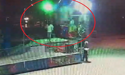 Lunaparkta 'ranger'ın operatöre çarptığı kaza kamerada