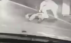 Taksicinin başına aldığı yumruk darbeleriyle ölümünde yeni görüntüler ortaya çıktı