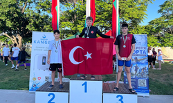 Yıldırımlı genç yüzücüler Türkiye’nin gururu oldu