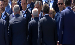 Mutlak butlan kararı sonrası ilk: Kılıçdaroğlu ve Özel, cenaze töreninde tokalaştı