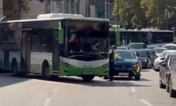 Bursa'da düğün konvoyunun önünü bu sefer otobüs kesti
