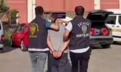 Boşanma aşamasındaki eşini boğazından bıçakladı