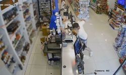 Marketten parayı alıp kaçtı, içinde çocuk olan otomobili de kaçırdı, cep telefonu gasp etti