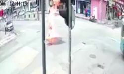 Zihinsel engelli şahıs çarşı ortasında üzerine benzin döküp kendini yaktı