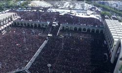 İran'ın eski lideri Hamaney için Tahran'da cenaze namazı kılındı