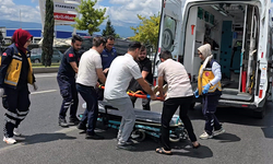 Bursa İnegöl'de otomobil motosiklete çarptı
