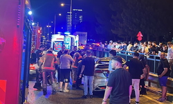Bursa’da otomobil bariyerlere çarpıp böyle takla attı