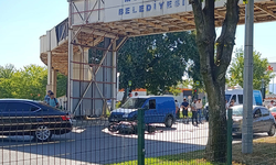 Bursa'da otomobil ile motosiklet çarpıştı! Sürücü metrelerce sürüklendi